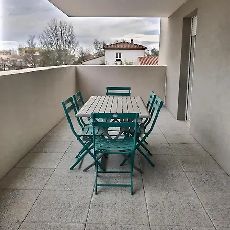 Studio Dans Recente Apartment